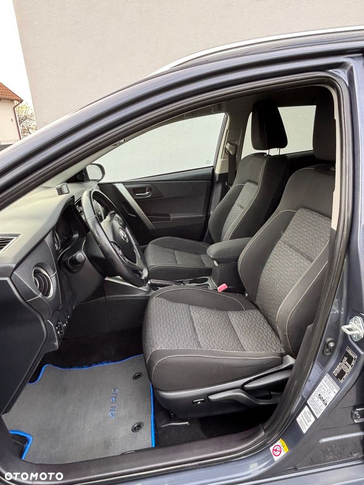 Toyota Auris 1.8 HSD Prestige NAVI - 5