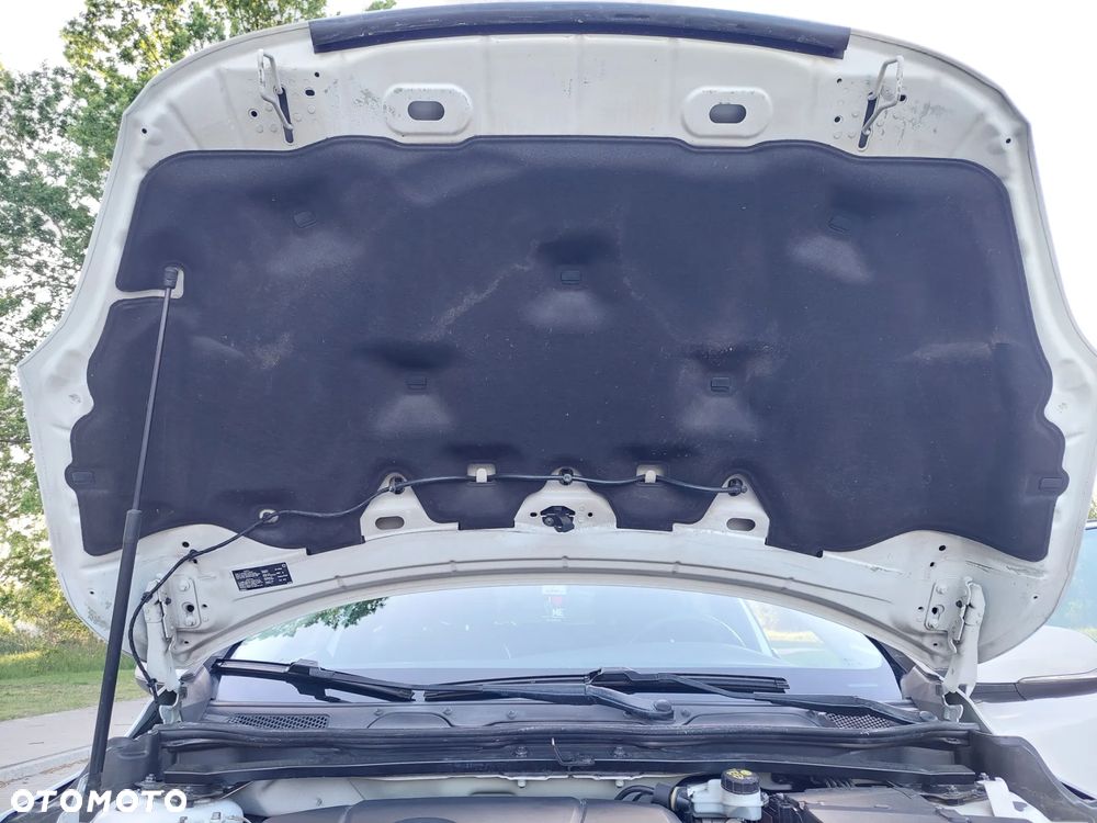 Volvo V40 T2 Momentum - 19