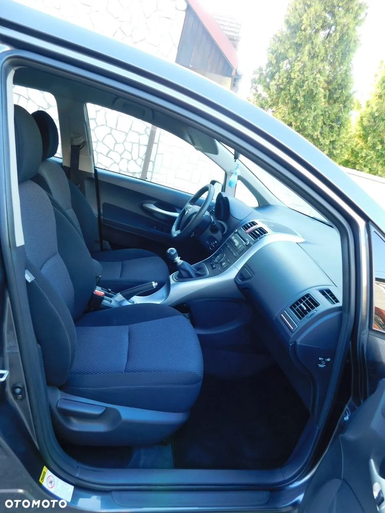 Toyota Auris 1.6 Executive - 14