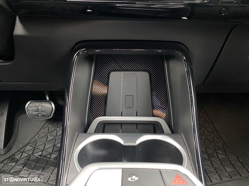 BMW iX2 eDrive20 Pack Desportivo M Pro - 14