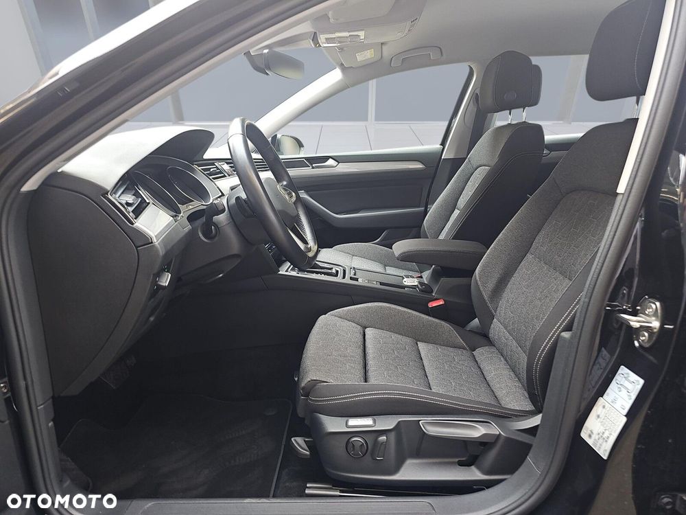 Volkswagen Passat Variant 1.5 TSI EVO Business DSG - 9