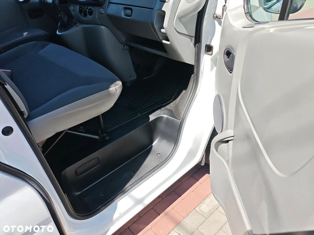 Opel Vivaro - 13