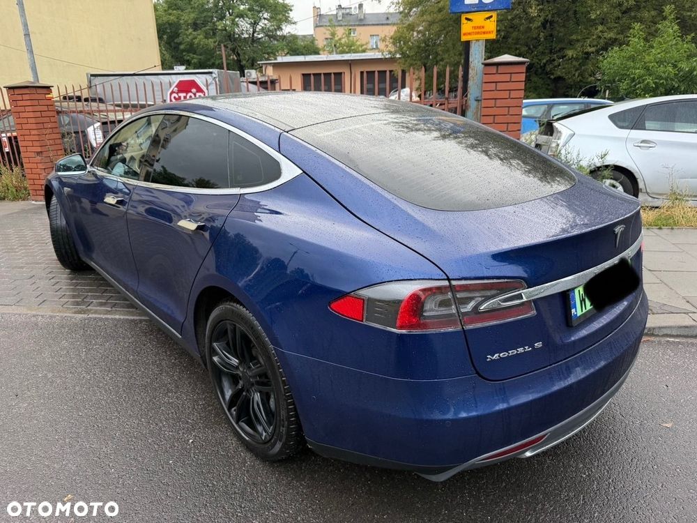 Tesla Model S Long Range Plus - 3