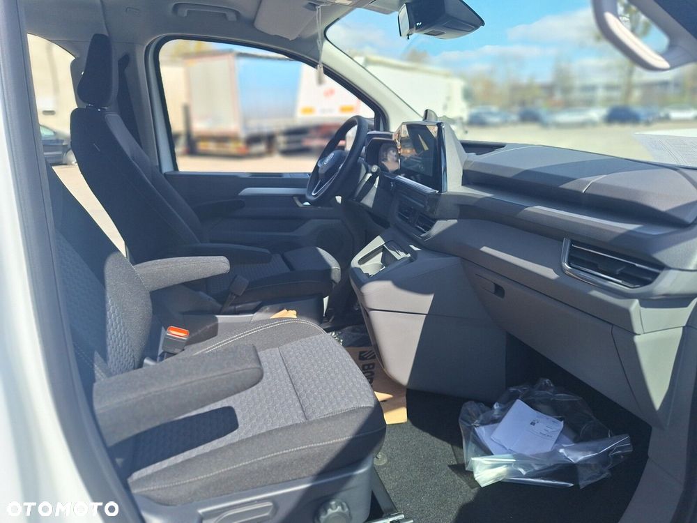 Volkswagen Caravelle - 24