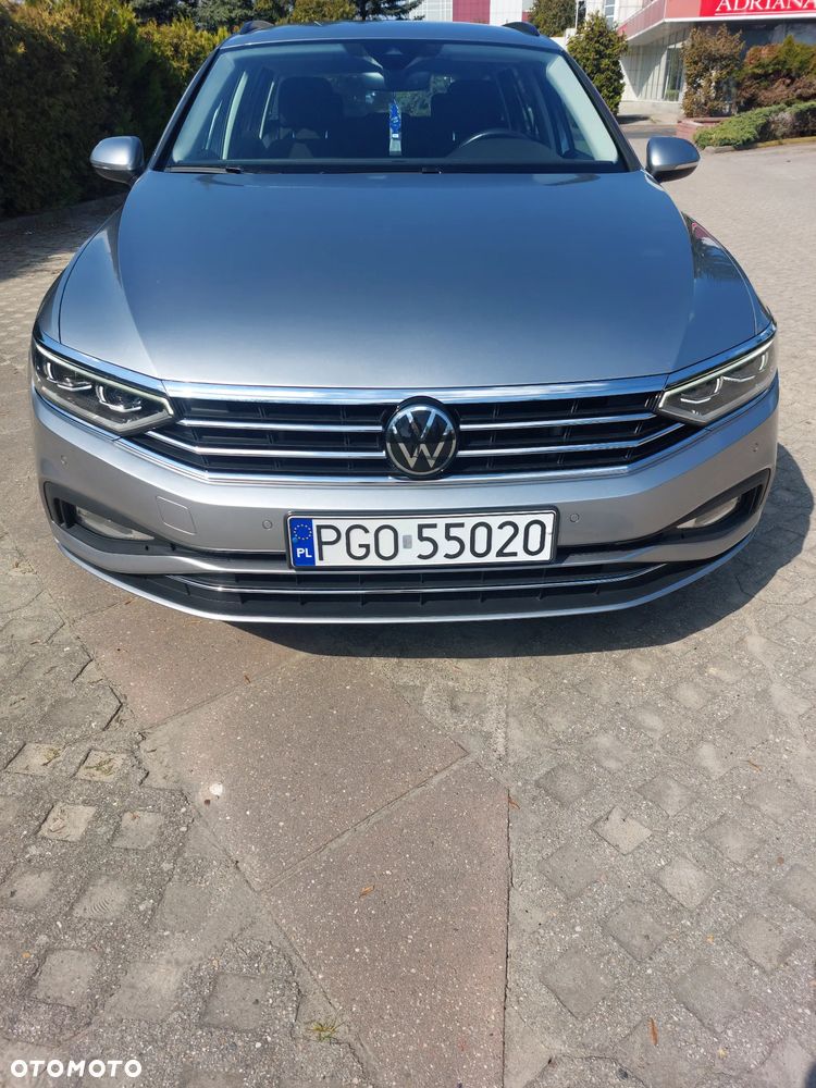 Volkswagen Passat 2.0 TDI SCR DSG - 2