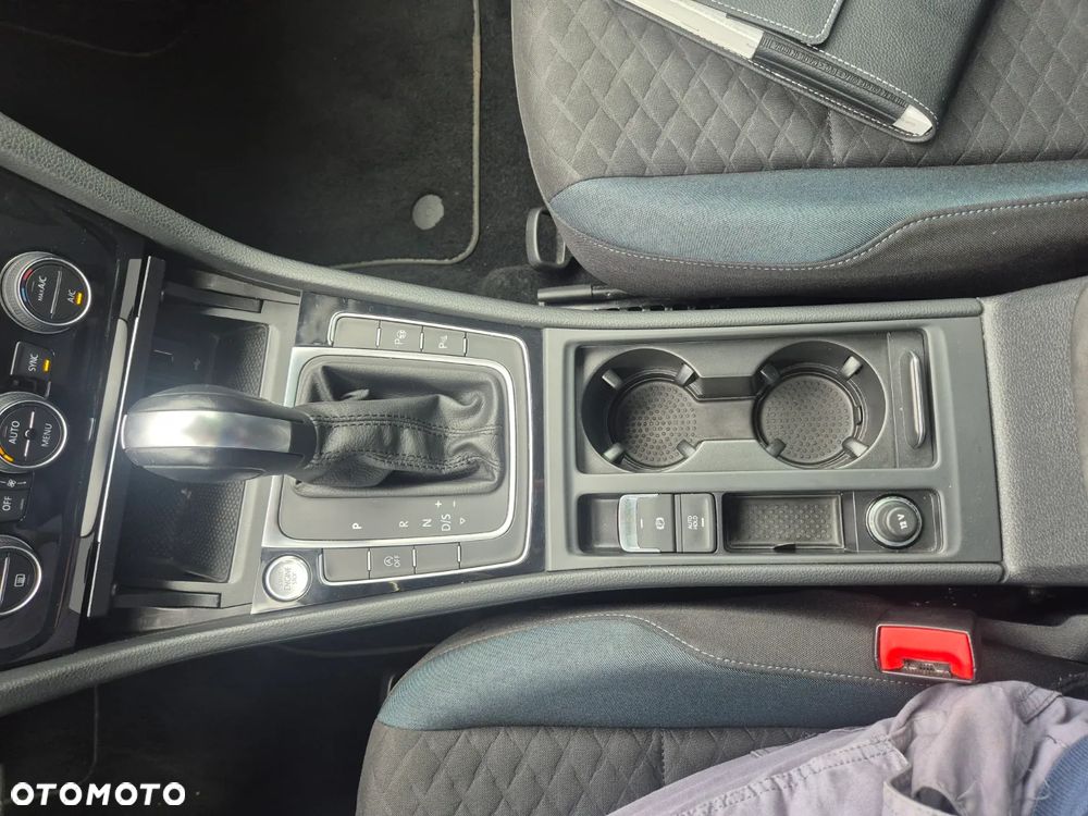 Volkswagen Golf 1.5 TSI ACT OPF DSG IQ.DRIVE - 13