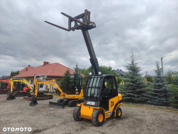JCB TLT 30D teleskopowy  3 tony przesuw boczny wideł