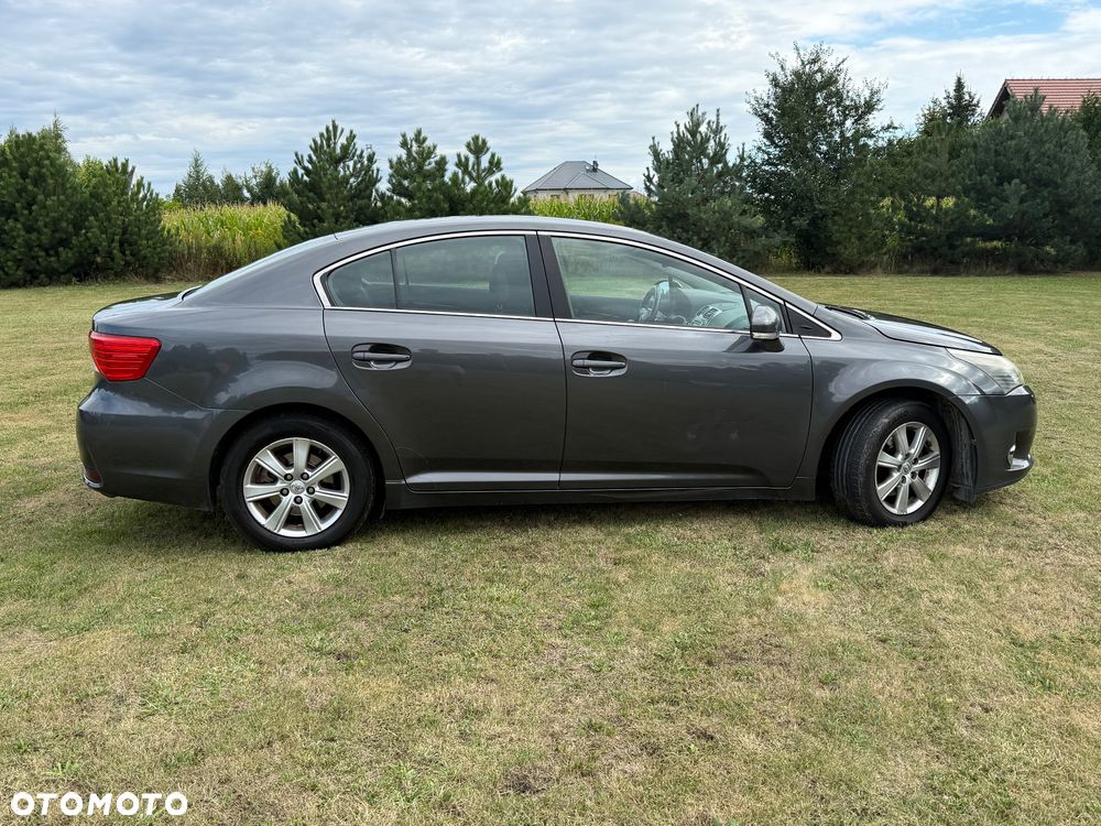 Toyota Avensis 2.0 D-4D Active - 14