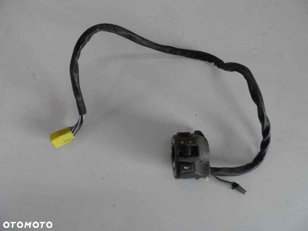 SUZUKI GSXR 1000 K1 włącznik przełącznik lewy - 1