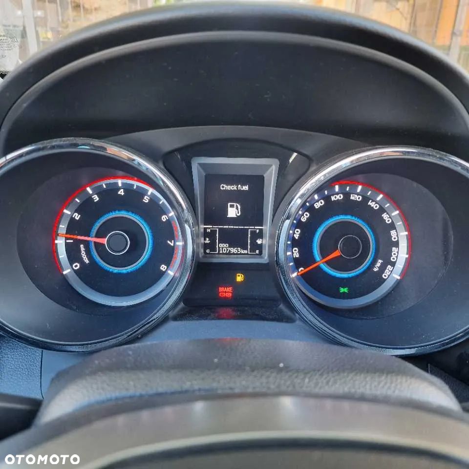 SsangYong/KGM Tivoli 1.6 Sapphire - 7
