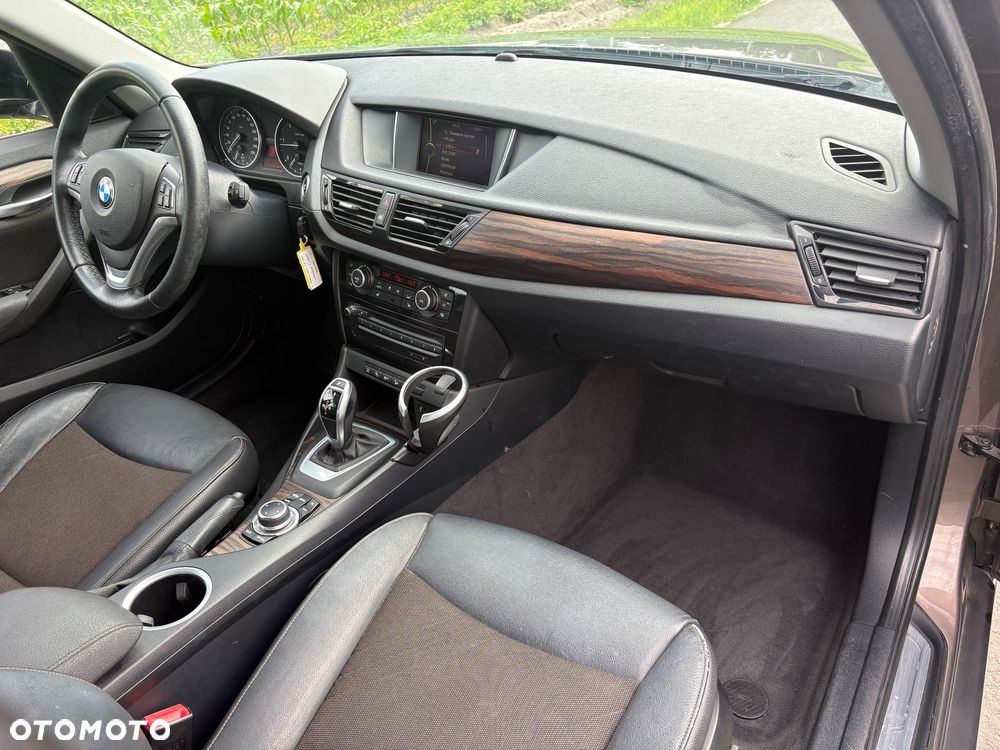 BMW X1 xDrive18d xLine - 14