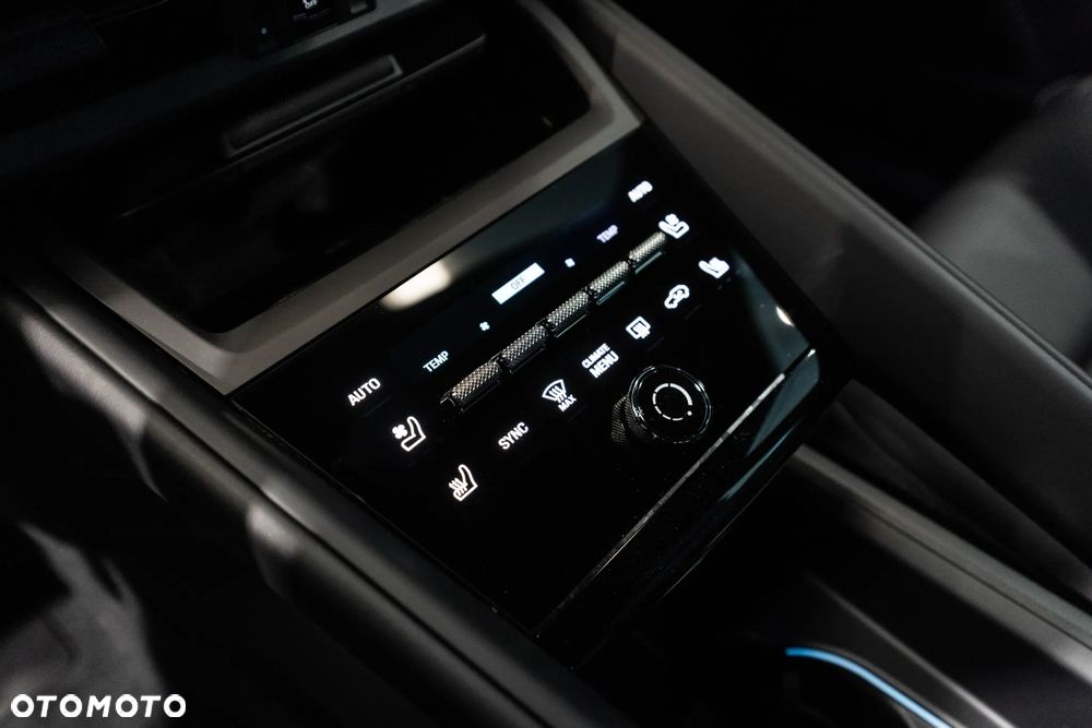 Porsche Macan - 29