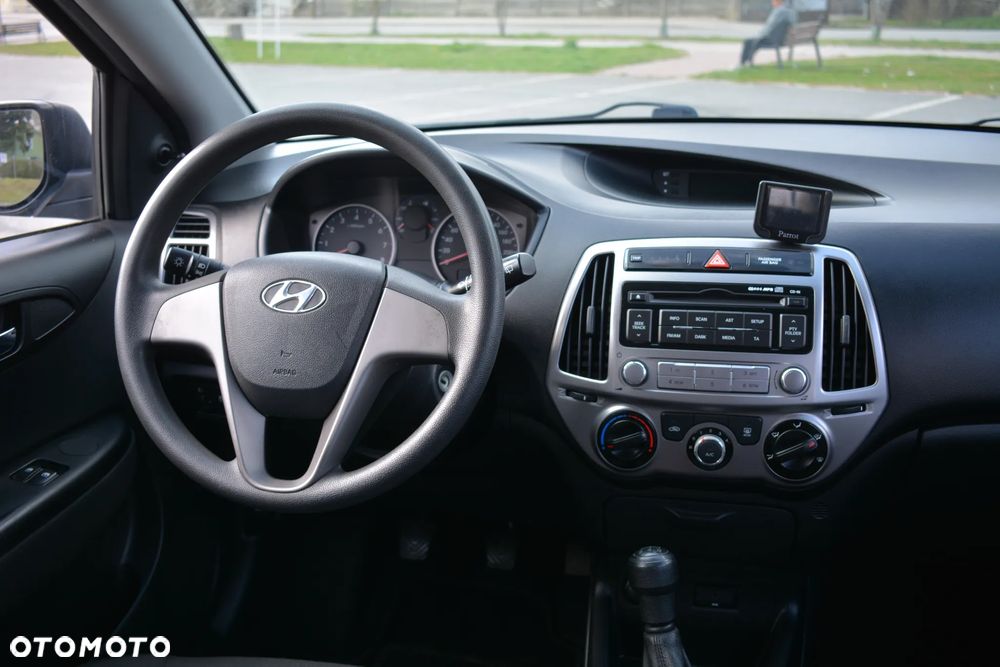 Hyundai i20 - 23
