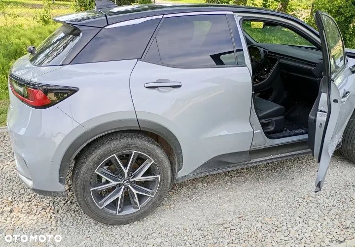 Lexus LBX AWD E-Four Relax - 7