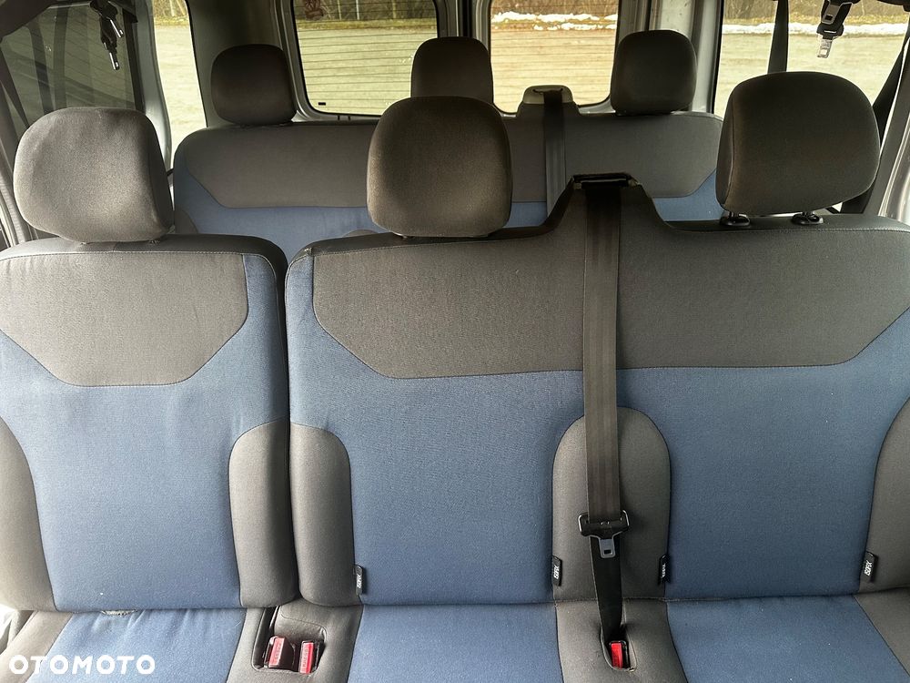 Renault Trafic - 12