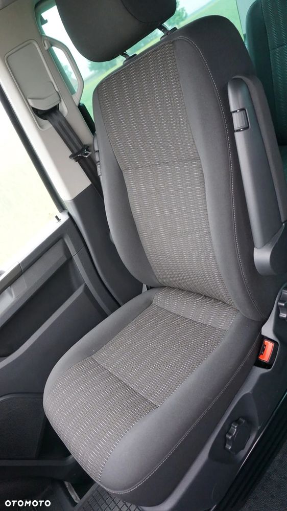Volkswagen Caravelle 2.0 TDI L2 Highline - 23