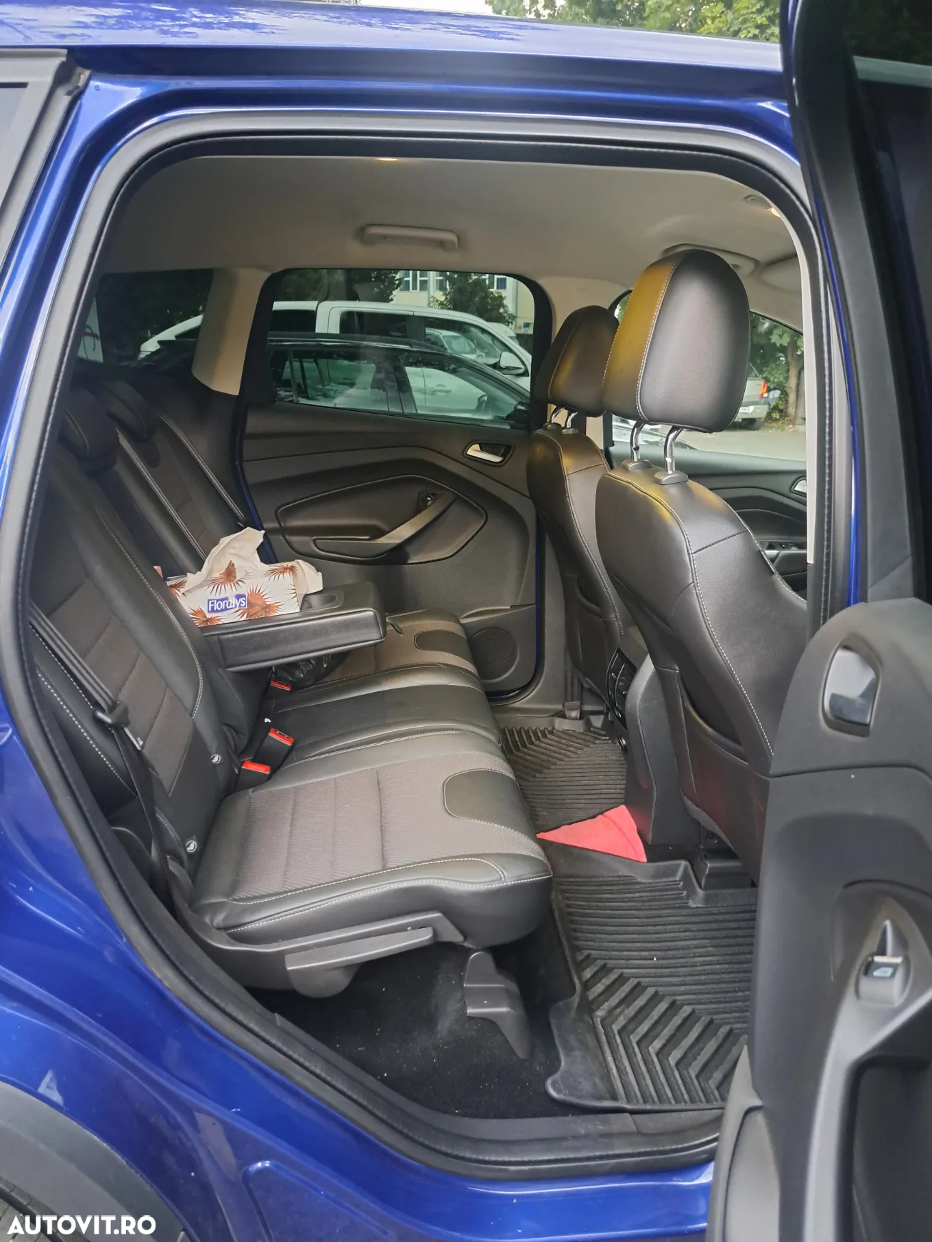 Ford Kuga - 10