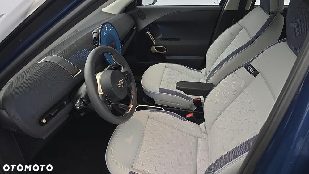 MINI Aceman E 42.5kWh Linia Classic - 11