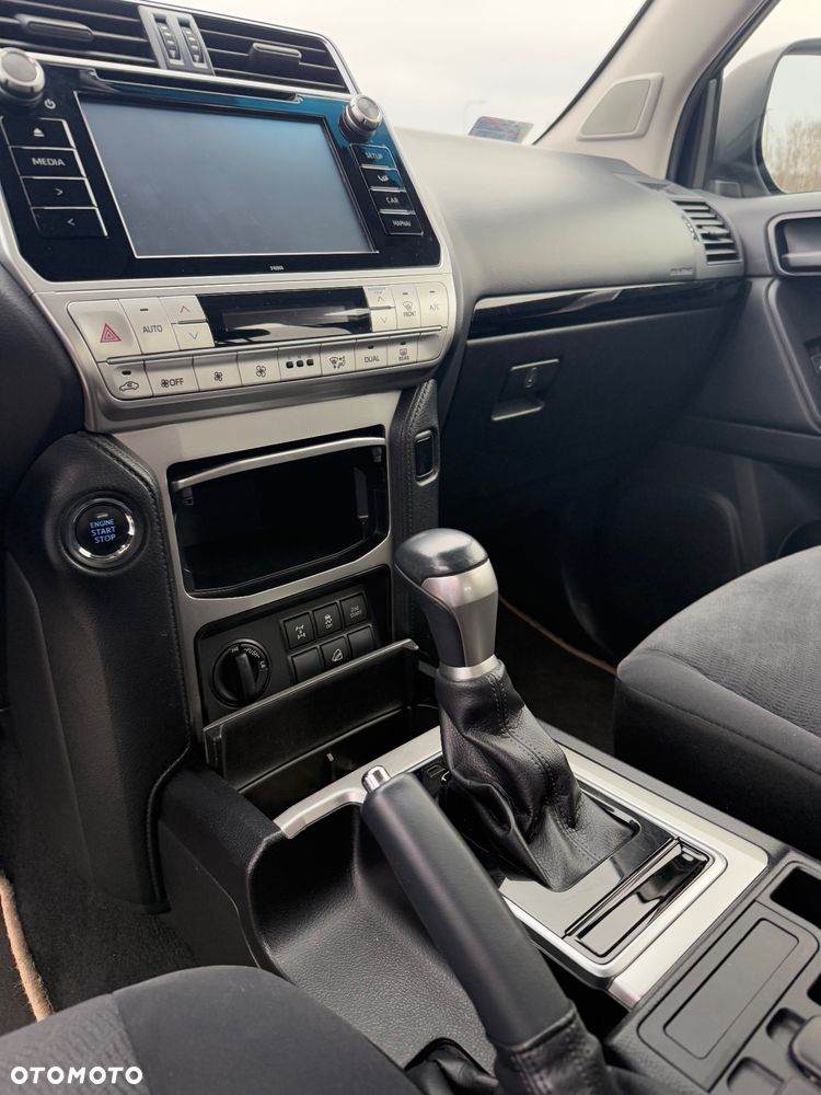 Toyota Land Cruiser LC 2.8 D-4D Prado - 7