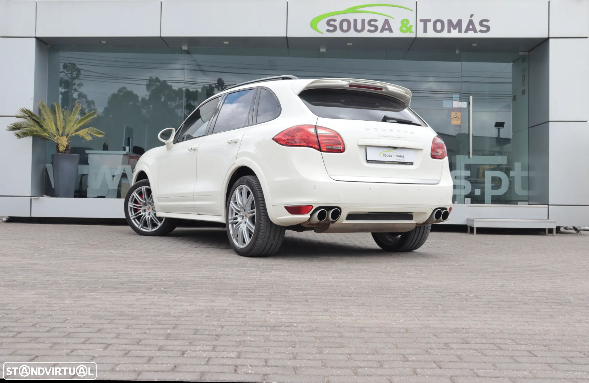 Porsche Cayenne Turbo - 3