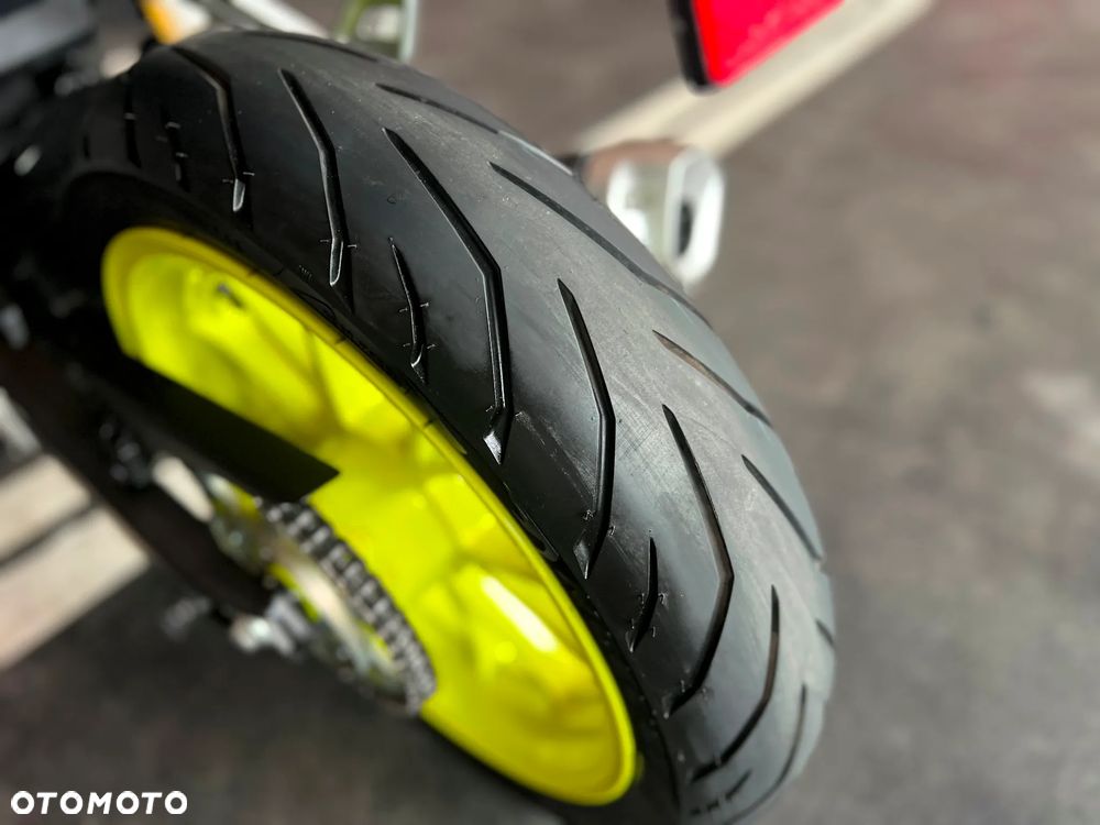 Yamaha YZF - 17