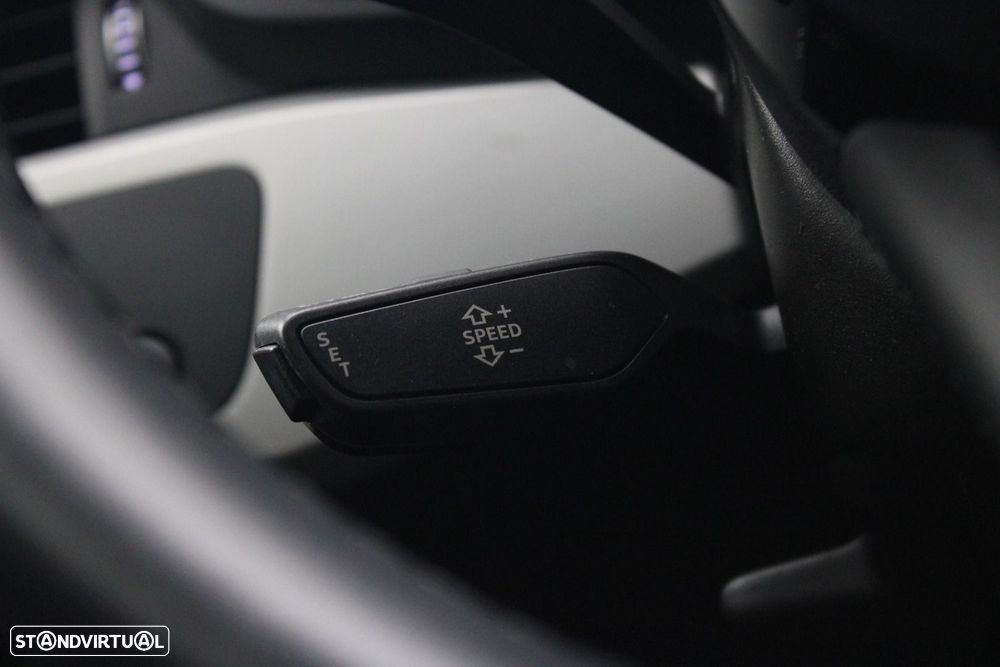 Audi A4 Avant 30 TDI S tronic — fotografia 11