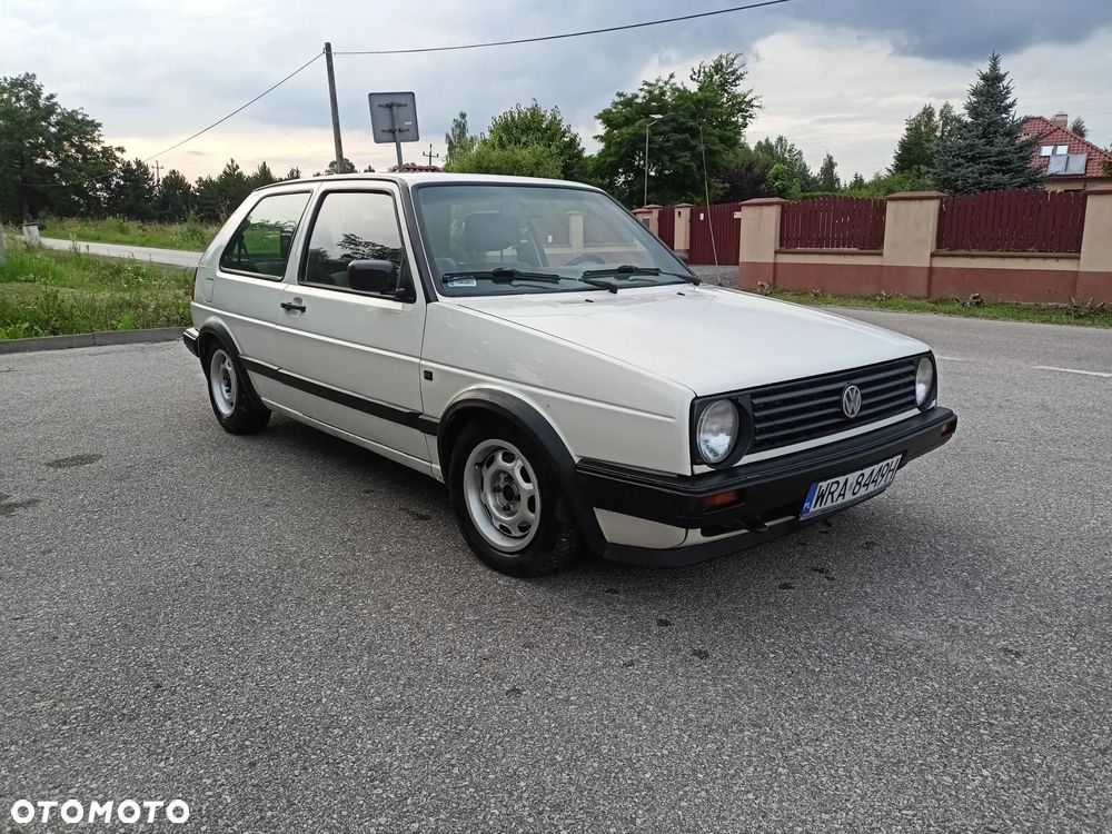 Volkswagen Golf 1.6 CL - 25