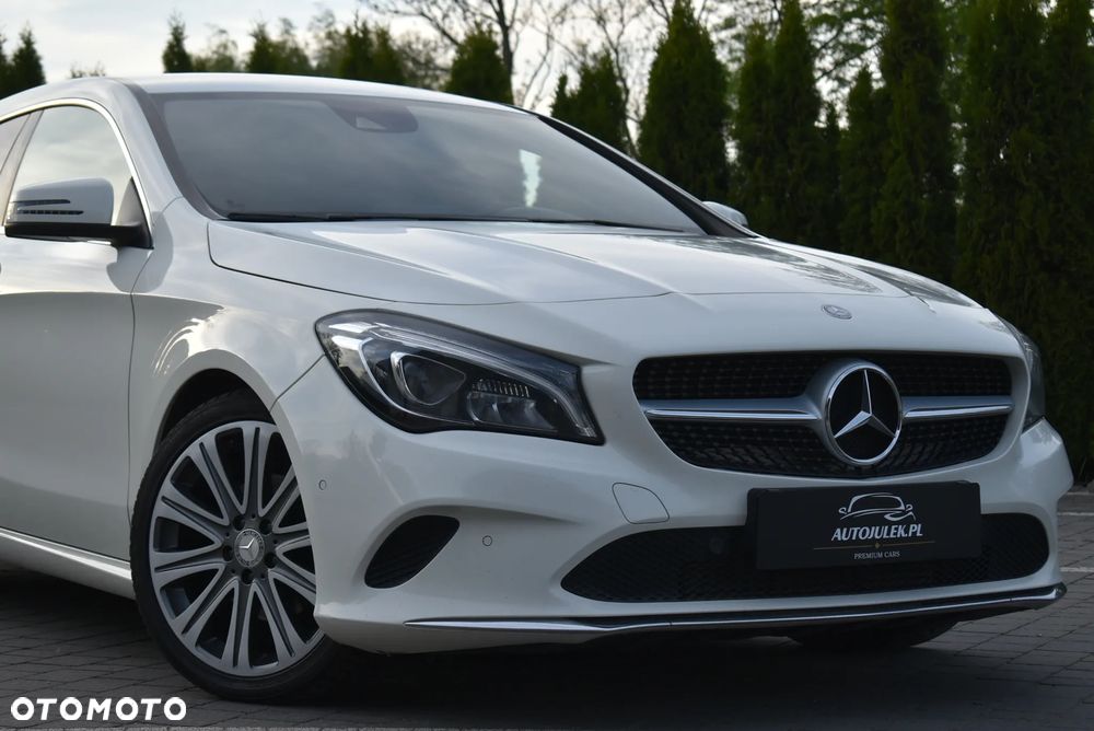 Mercedes-Benz CLA 200 7G-DCT UrbanStyle Edition - 18