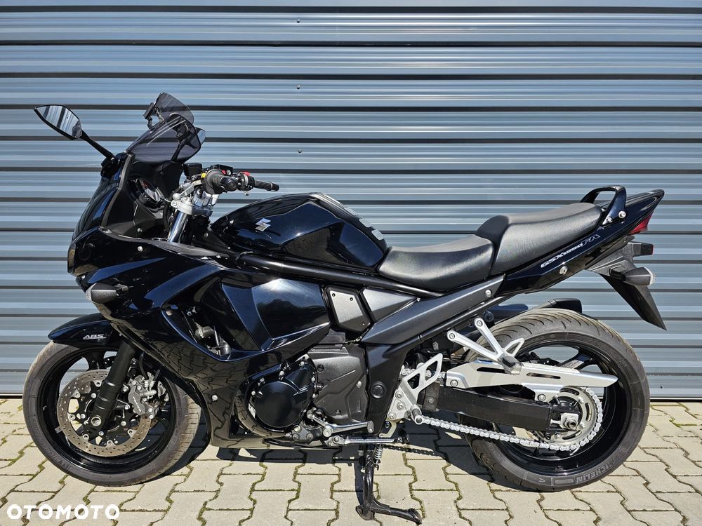 Suzuki GSX - 4