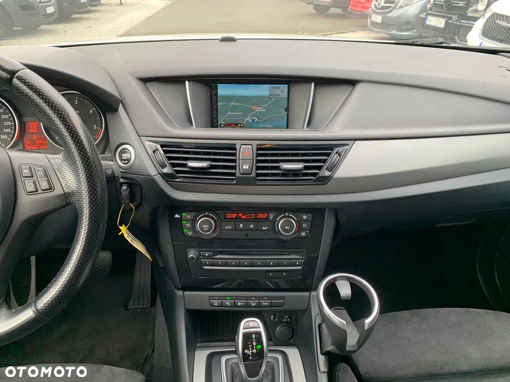 BMW X1 xDrive20d - 11