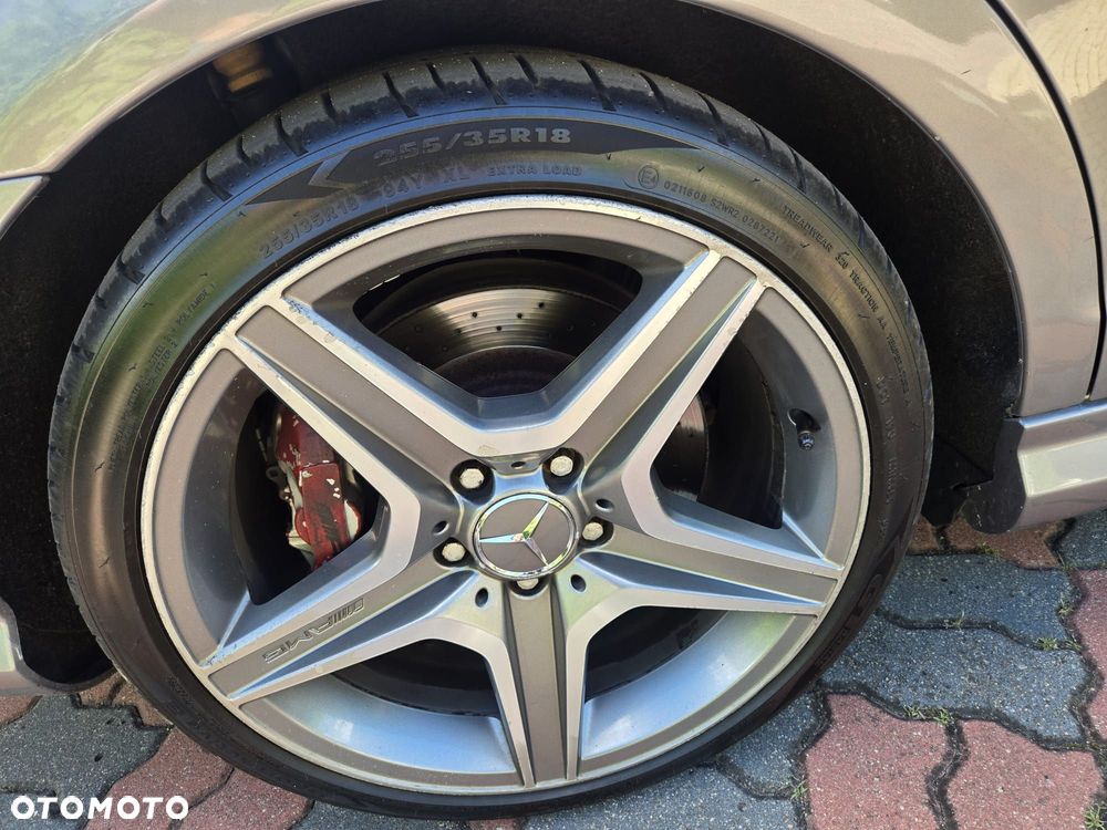 Mercedes-Benz Klasa C 63 AMG - 9