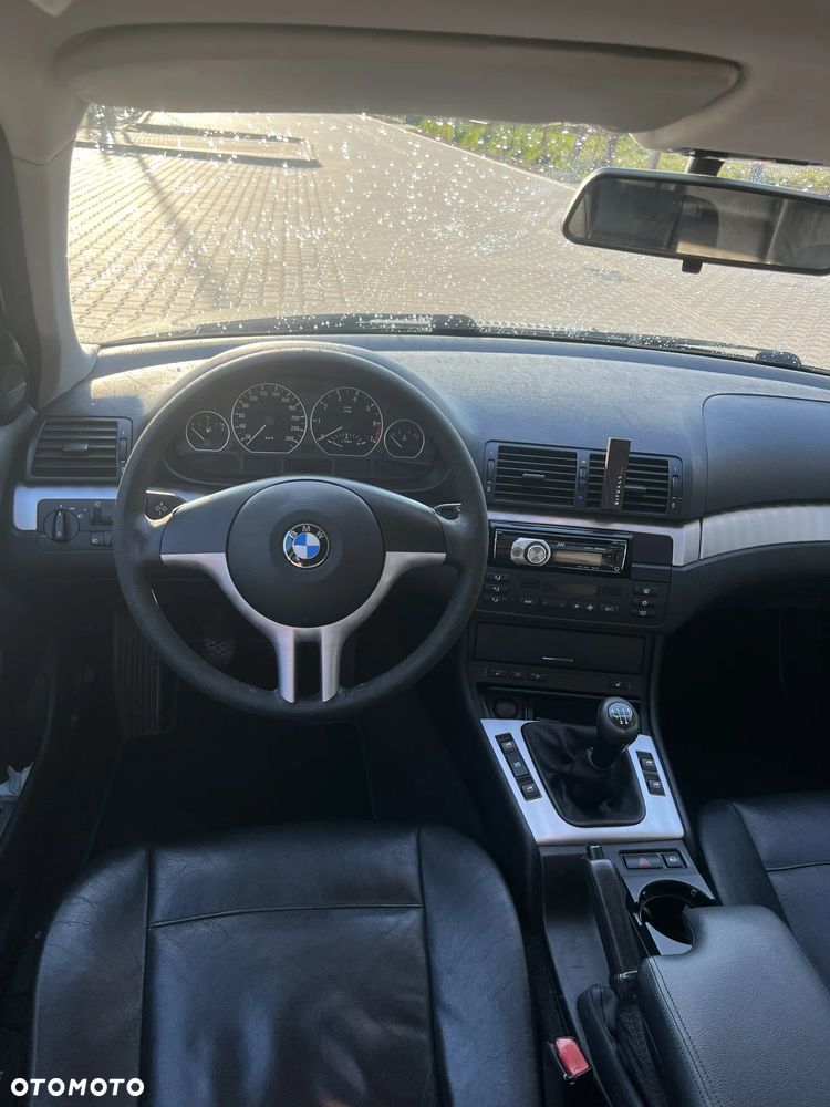 BMW Seria 3 330i - 14