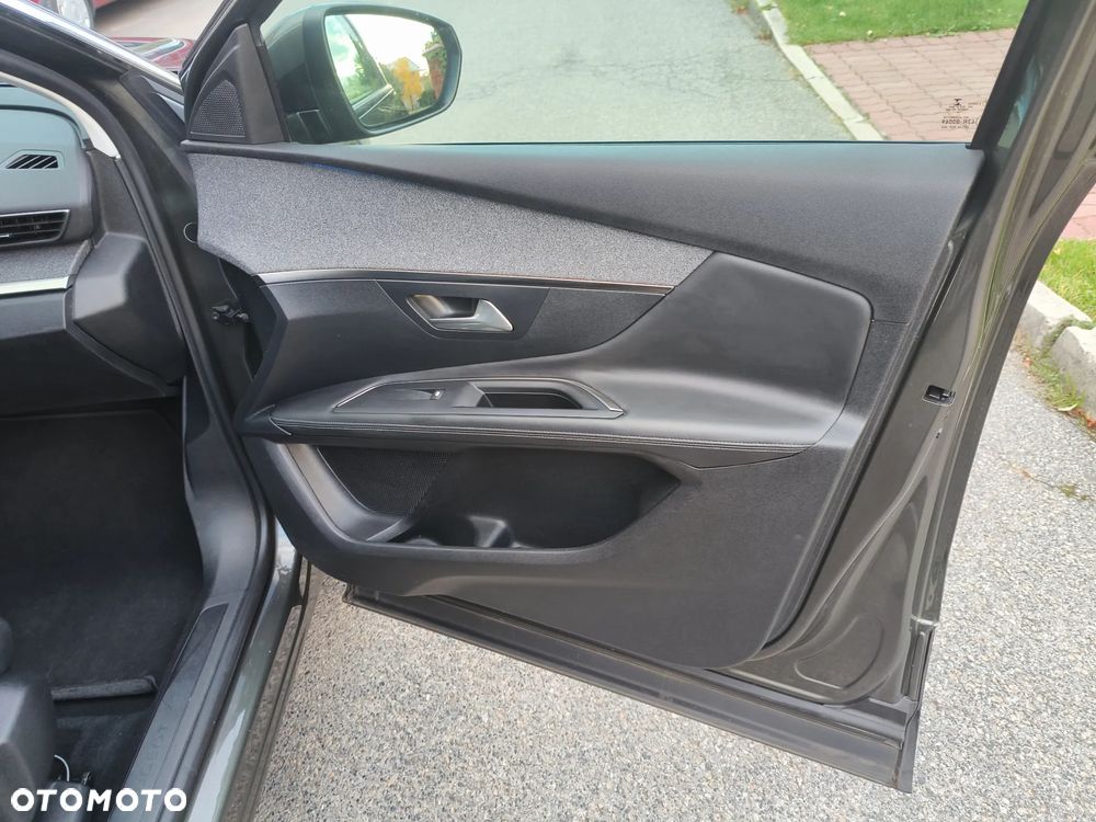 Peugeot 3008 1.2 PureTech Allure S&S - 19