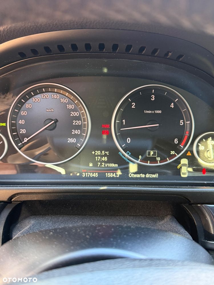 BMW Seria 5 530d xDrive - 8