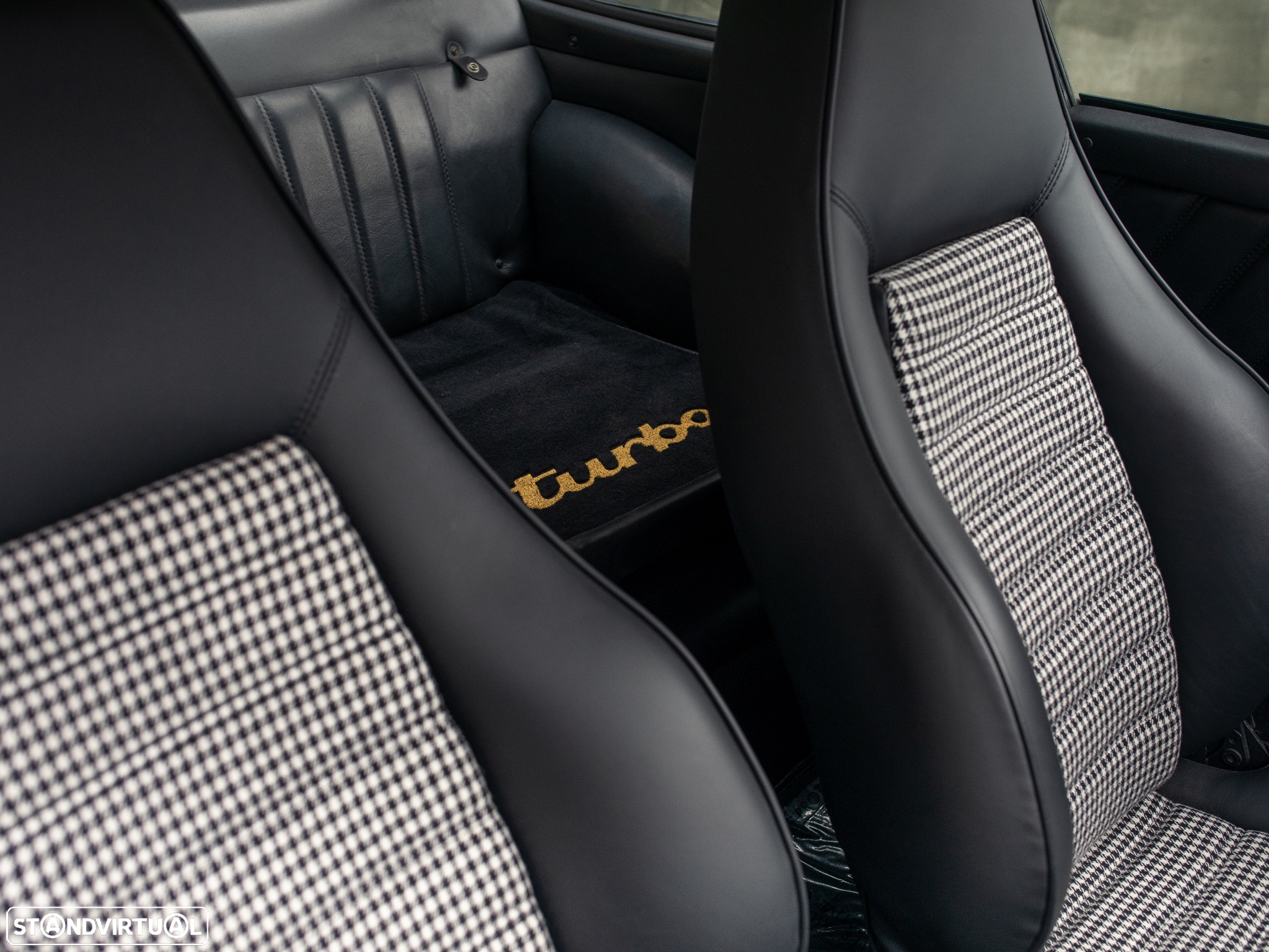 Porsche 911 Série G 930 Turbo - 31
