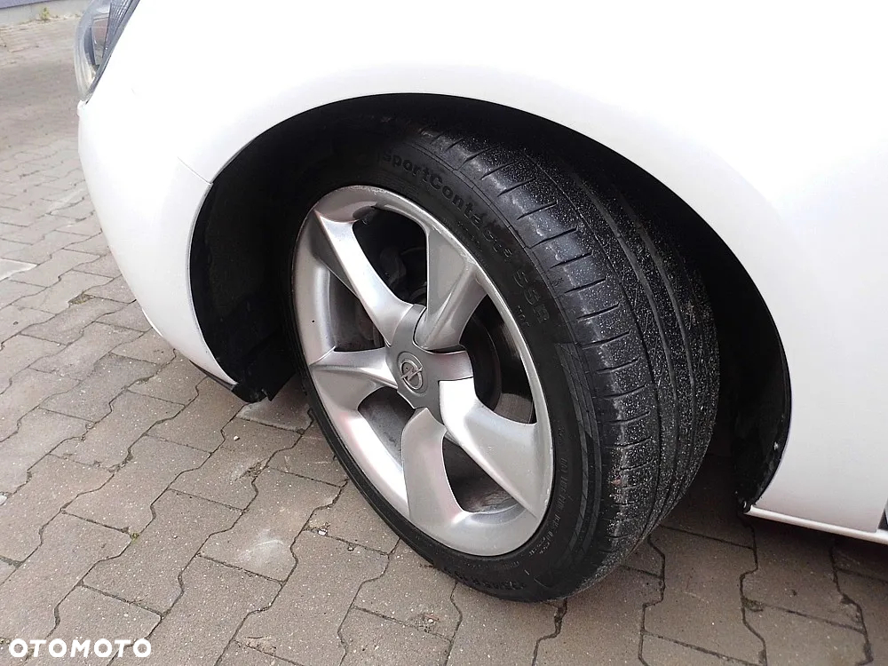 Opel Astra GTC 1.4 Turbo - 24