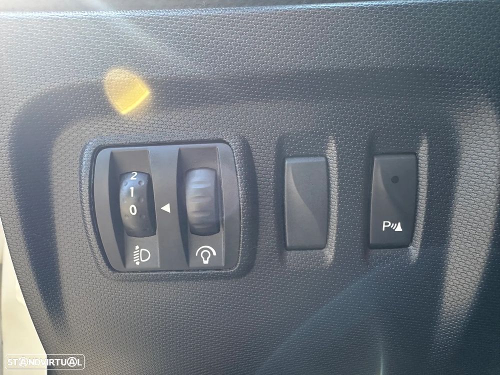 Renault Captur ENERGY TCe 120 EDC Luxe - 30