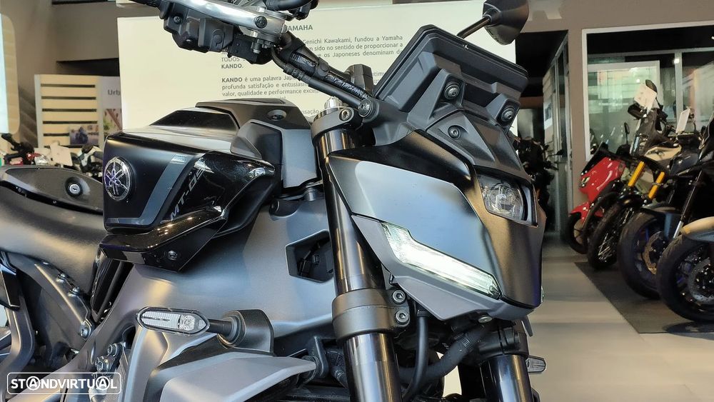 Yamaha MT-09 Y-AMT - 2