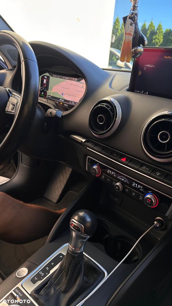 Audi A3 Sportback 2.0 TDI S tronic - 24