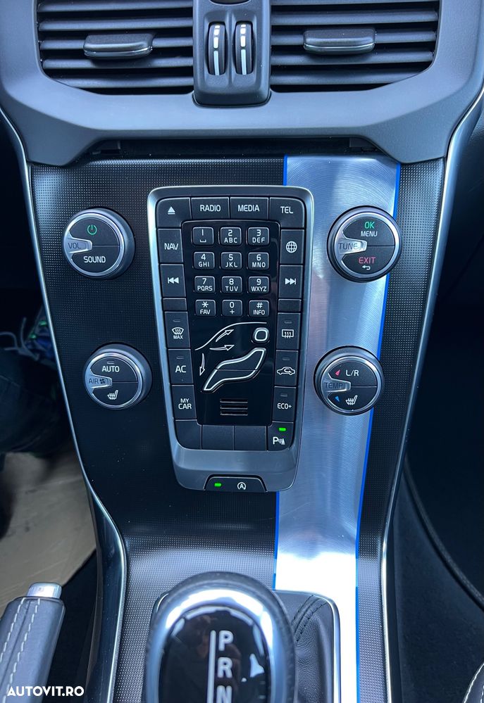 Volvo V40 D3 Geartronic RDesign - 14