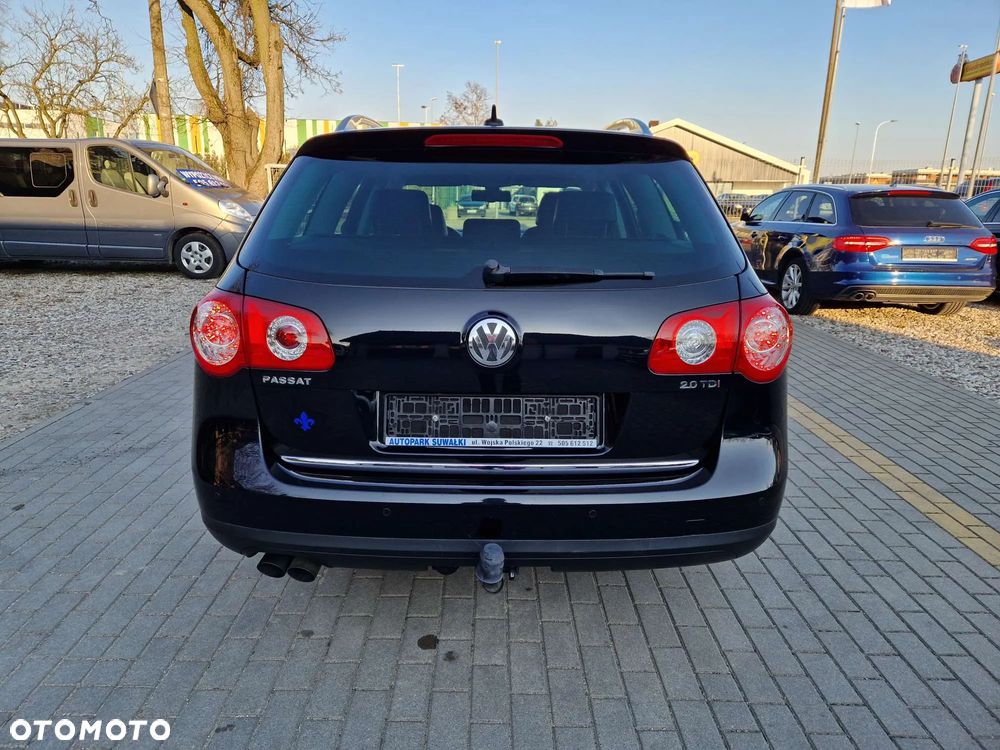 Volkswagen Passat Variant 2.0 TDI Highline DSG - 9
