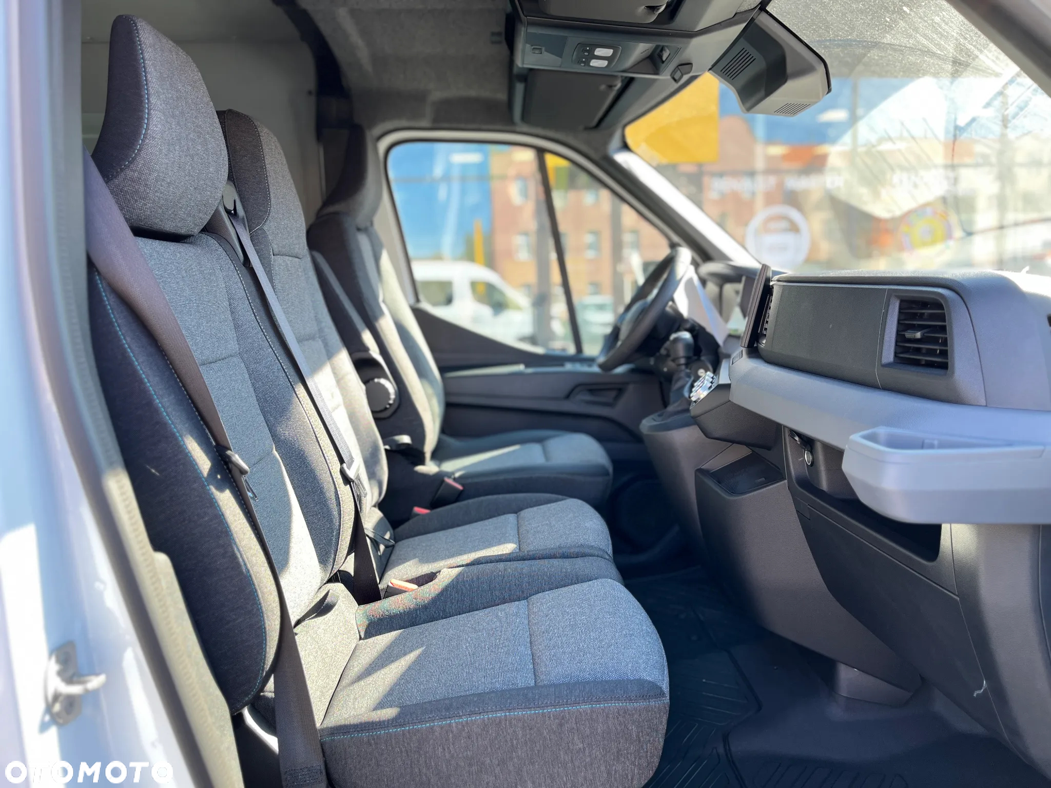 Renault Master FWD 3,5T L3H2 2.0 dCi 170 - 11