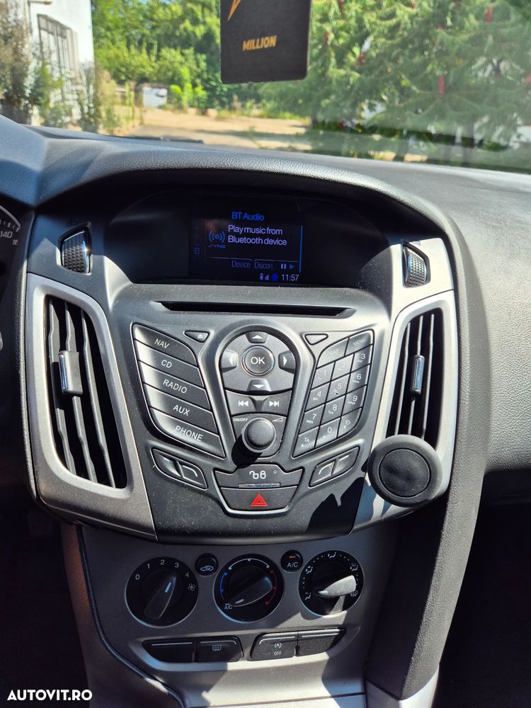 Ford Focus 1.6 TDCi DPF SYNC Edition - 10