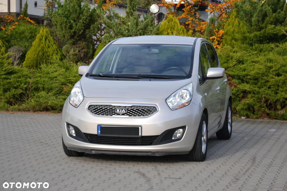 Kia Venga - 12
