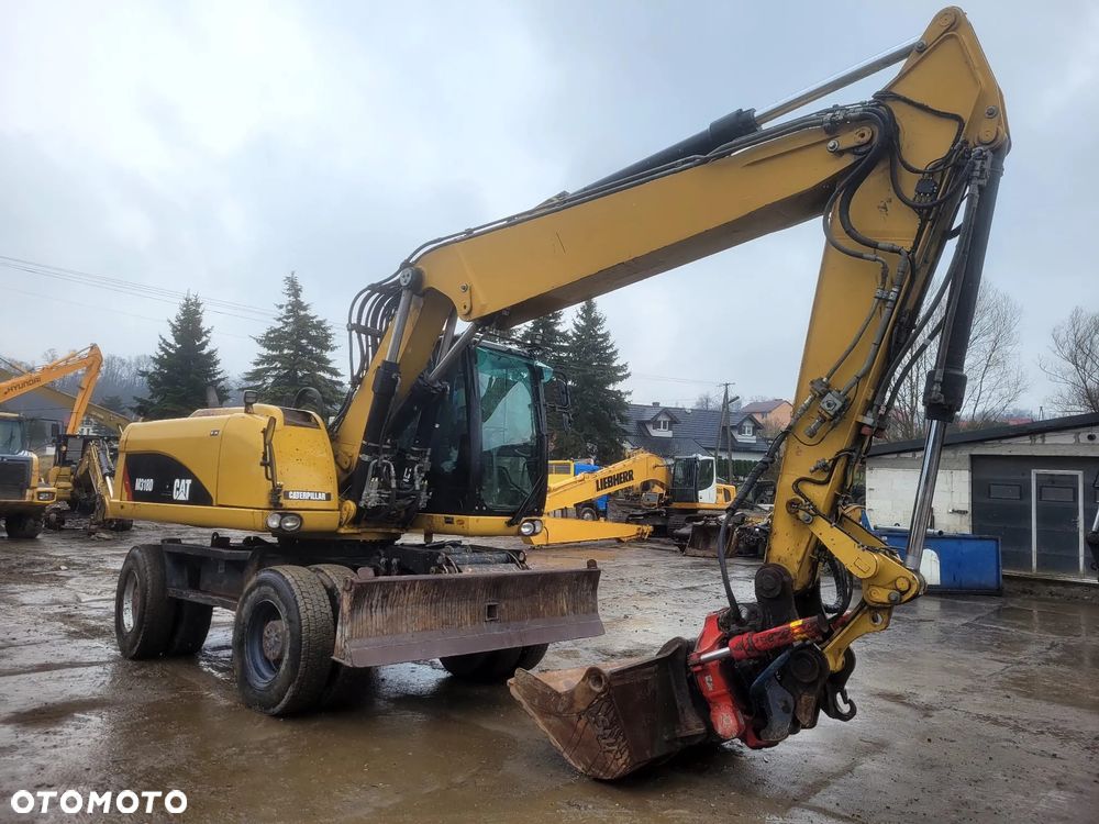 Caterpillar M318D - 4