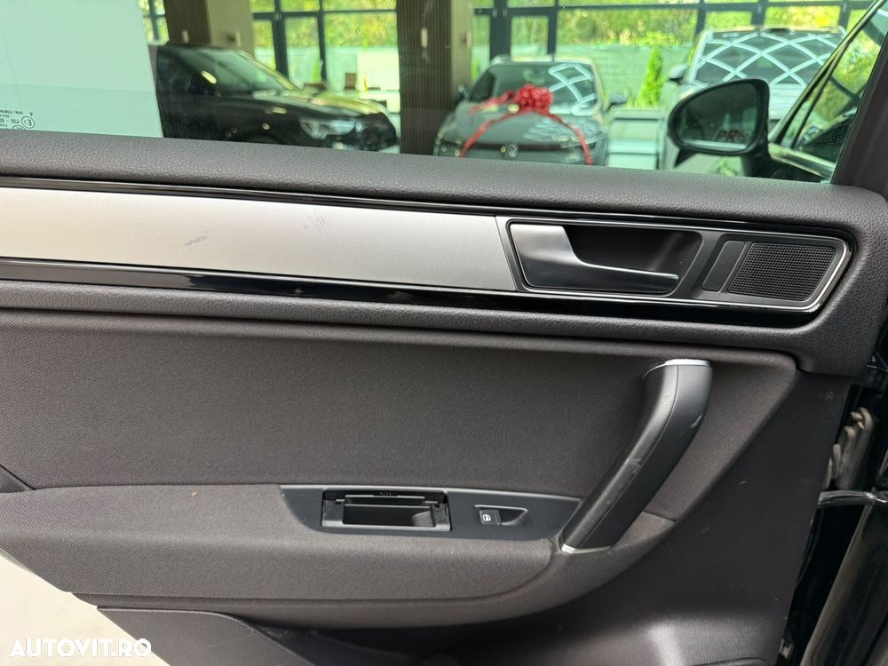 VOLKSWAGEN Touareg 2016 — imagine 23