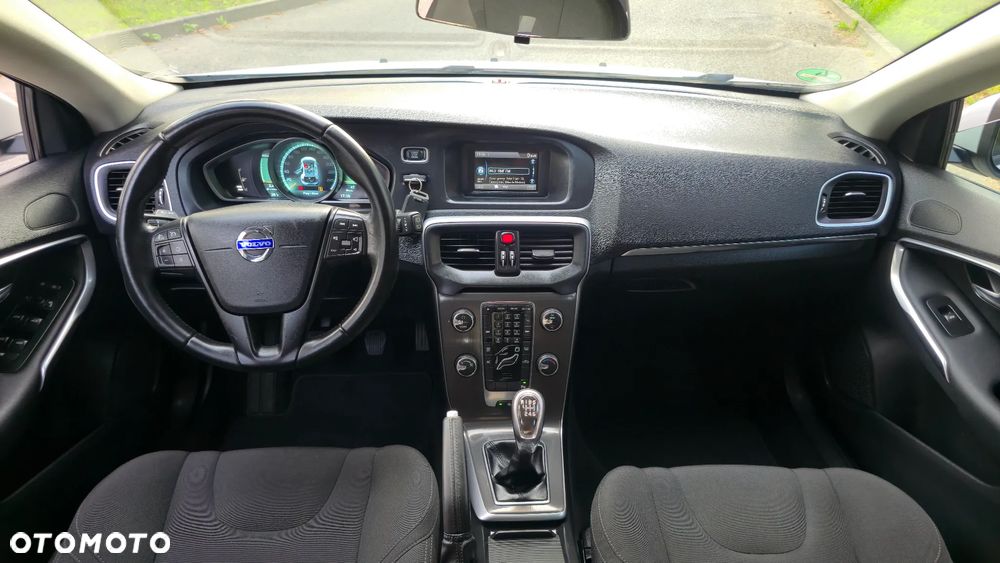 Volvo V40 D2 Kinetic - 12