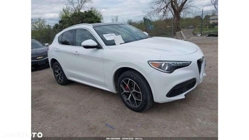 Alfa Romeo Stelvio - 14