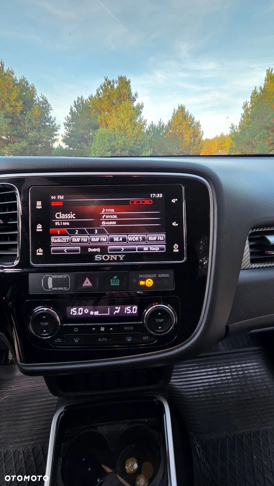 Mitsubishi Outlander - 10