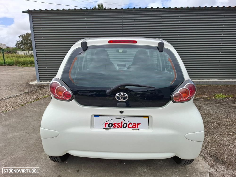 Toyota Aygo 1.0 - 11